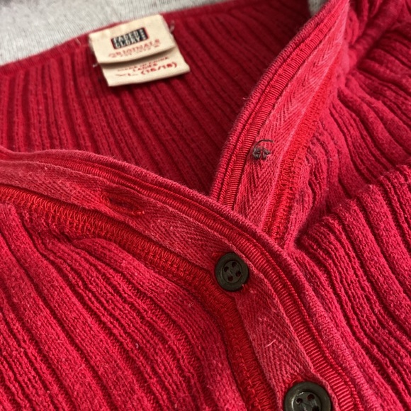 Jubilee red hoodie ribbed v-neck buttoned sweater - Picture 6 of 17